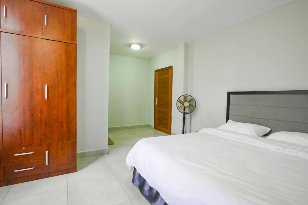 Ultra Modern Apartment In Nyarutarama Kigali Exterior photo