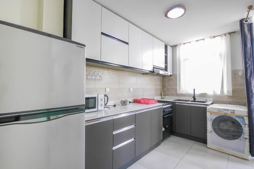 Ultra Modern Apartment In Nyarutarama Kigali Exterior photo